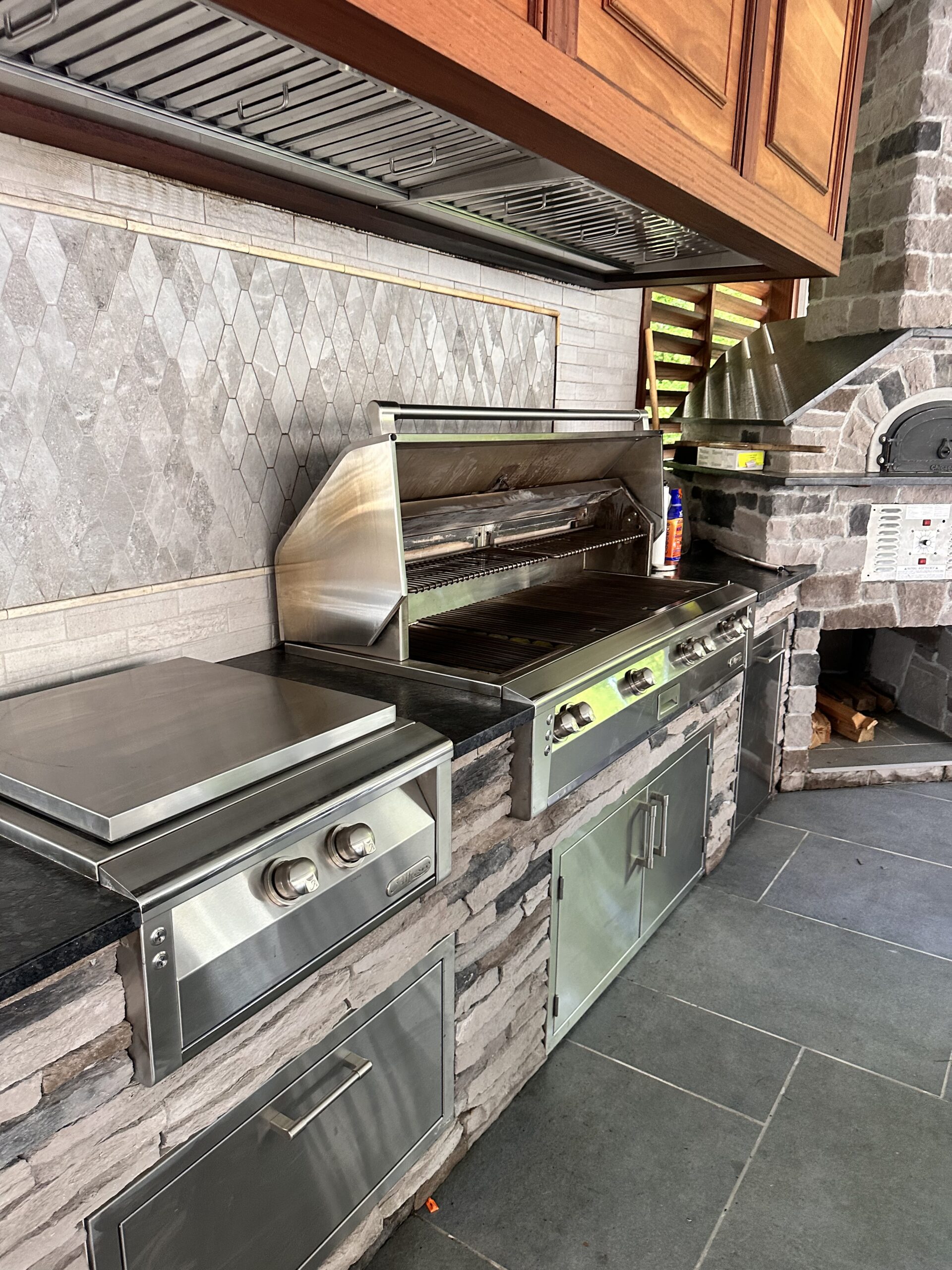 Luxury grill setup